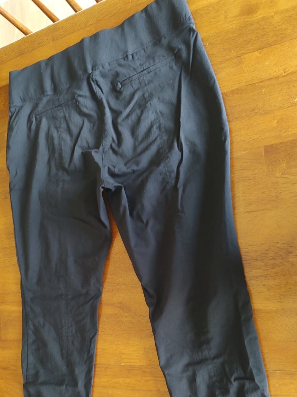 Daisy Fuentes Black Capri Pants - Size XL